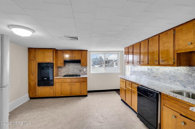 Photo - 1001 Arnold Ave