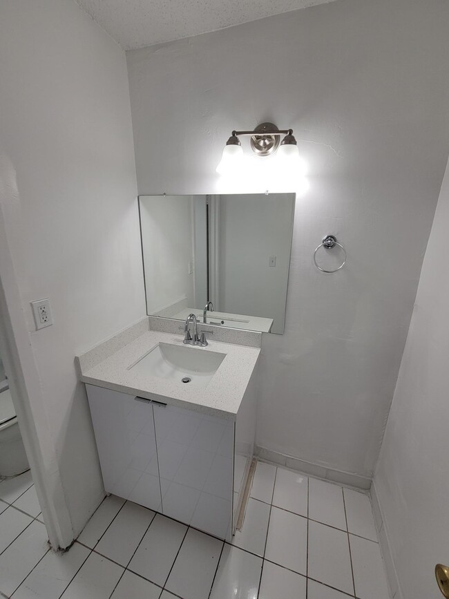 Photo - Landmark Towers