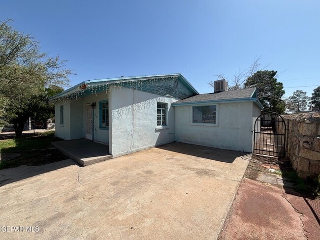 212 Red Robin Dr