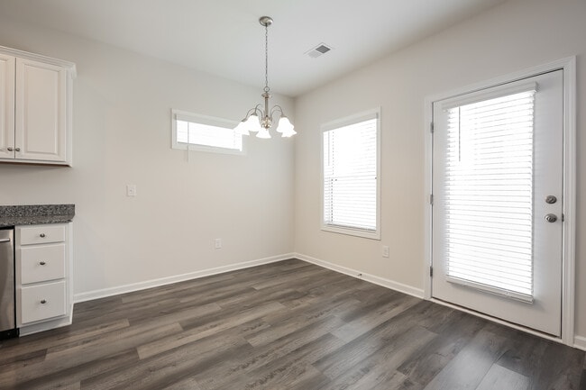 Photo - 120 Highland Park Ct