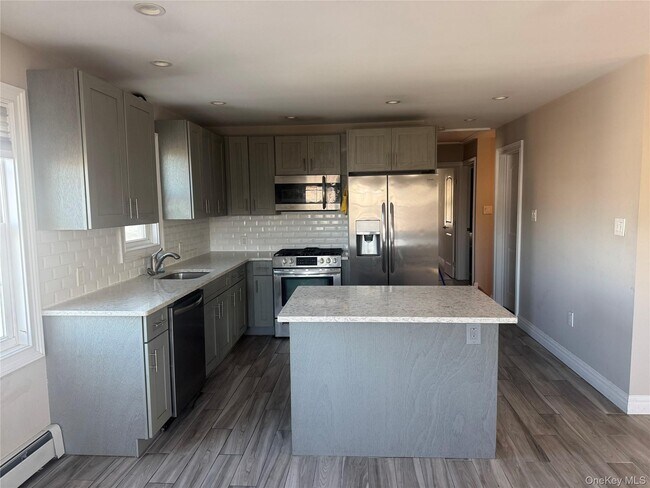 Photo - 614 Monroe Blvd Unit Upper