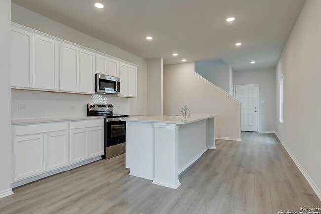 Photo - 13766 Birch Xing