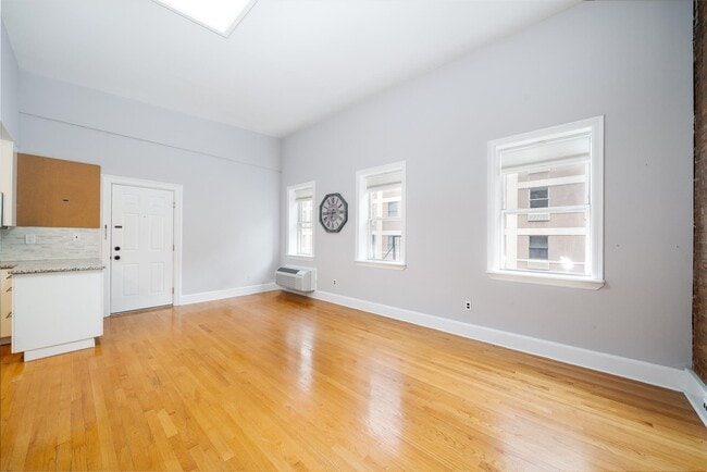 Photo - 309 1st St Unit 3A