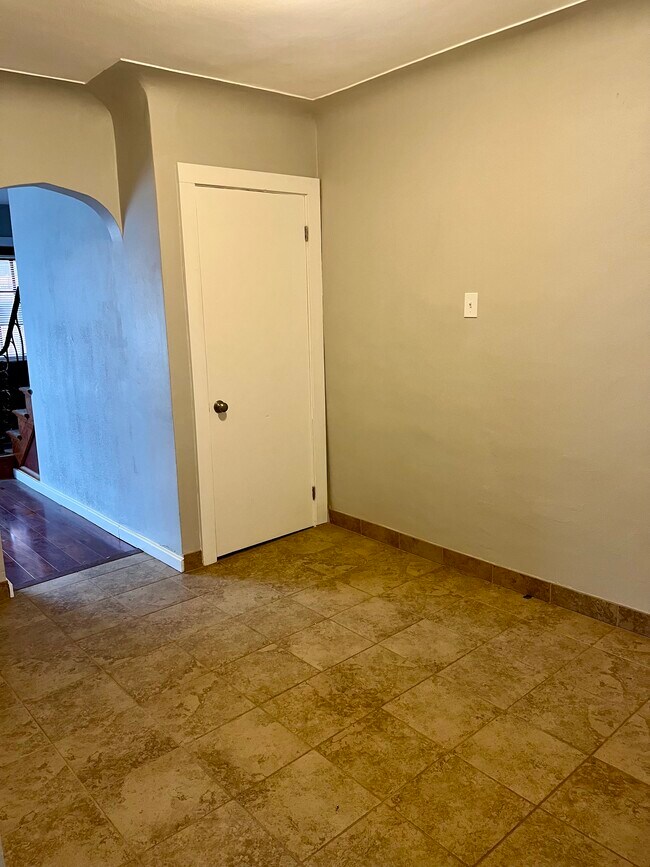 Photo - 625 Miller St Unit 625