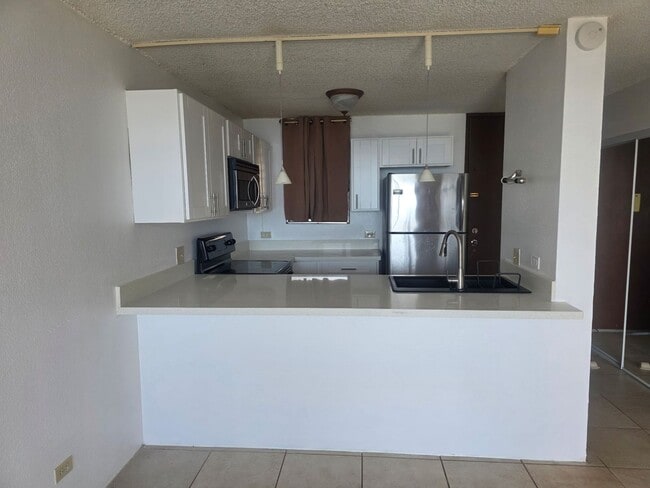 Photo - CONVENIENTLY LOCATED 1 BEDROOM / 1 BATH APARTMENT AVAILABLE NOW!