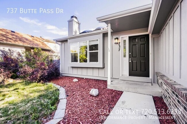Photo - 737 Butte Pass Dr