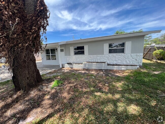 Building Photo - 769 Cheyenne Ave Rental