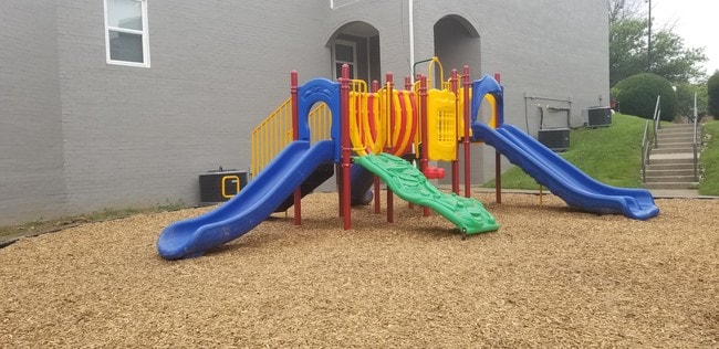 Saddle Run Townhomes