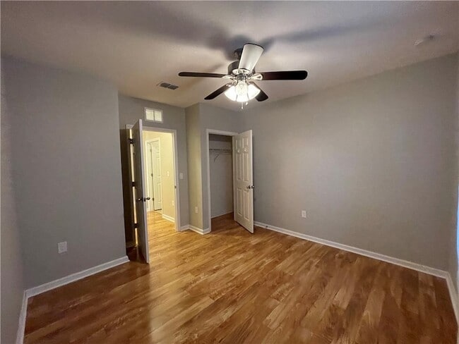 Photo - 1586 Lexington Square SW