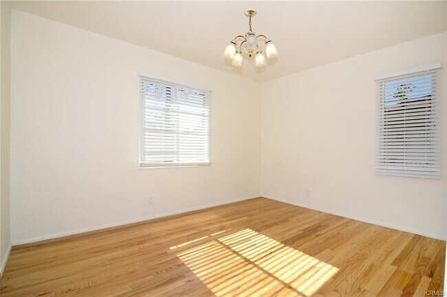 Photo - 14645 La Maida St