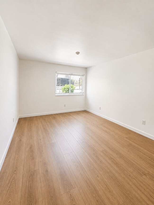 108 N Helberta Ave Unit 9
