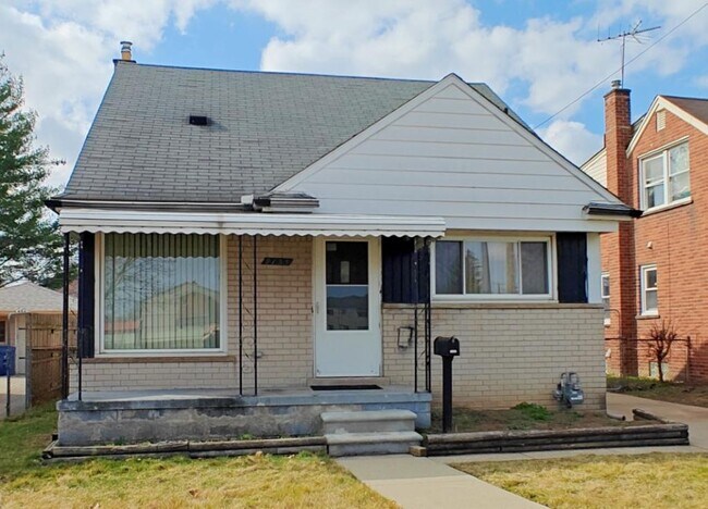 9135 Fenton - 9135 Fenton