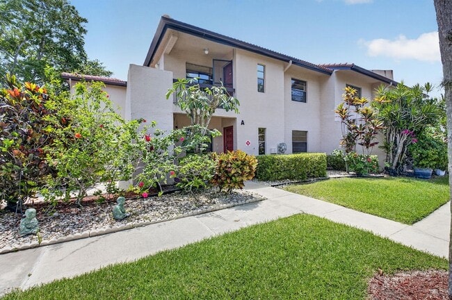 Building Photo - 9264 Vista Del Lago Unit 2401