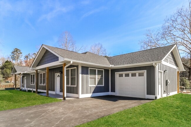 Photo - 216 Sycamore Cv Rd