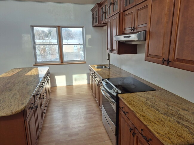 Photo - 807 Sarah St Unit E