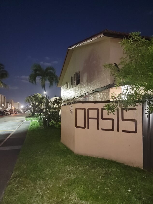 Photo - 1078 W 42nd Pl (Hialeah, FL)