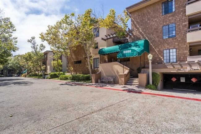 Building Photo - Spacious 2 Bed / 2 Bath Condo in Prime UTC/La Jolla Location! Unit 214