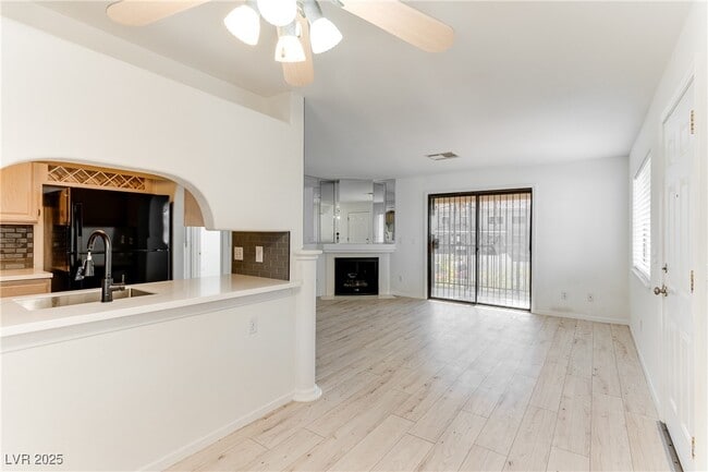 Building Photo - 601 Cabrillo Cir Unit 1294