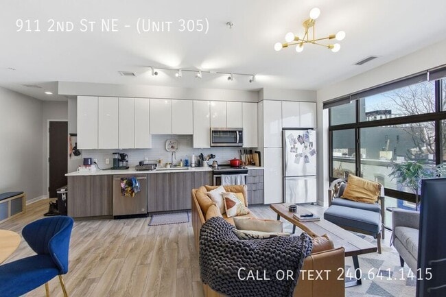 Photo - 911 2nd St NE