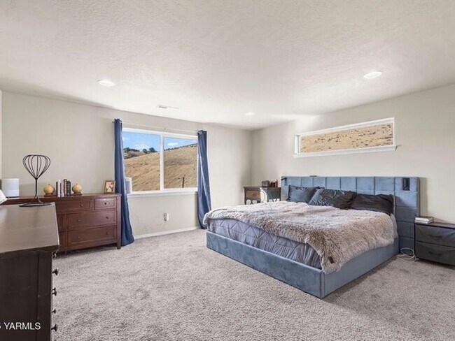 Photo - Non-Refundable & Security Deposit Total: $2395.00