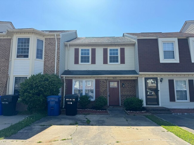Introducing a newly renovated town-home "A... - Introducing a newly renovated town-home "A...