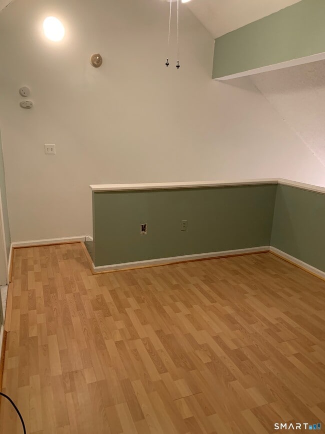 Building Photo - 1690 Dixwell Ave Unit B6