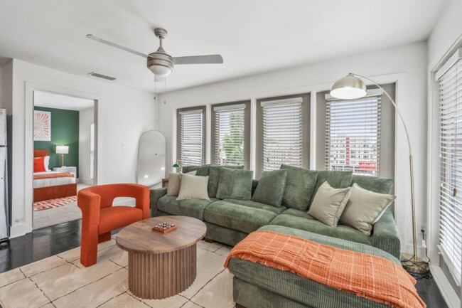 841 Memorial Dr SE Unit SI ID1383532P