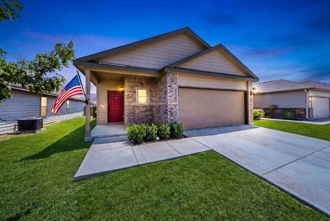 Building Photo - Come Home to Comfort, Calm, and a Space That Fits Your Life