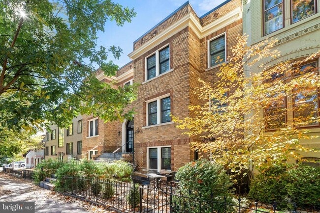 Photo - 317 3rd St SE Unit 33