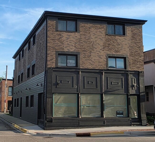 Photo - 304 W Main St