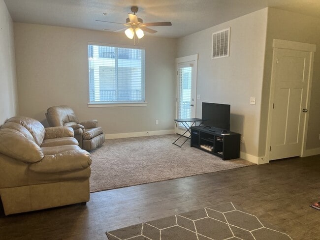 Photo - 371 W 785 N