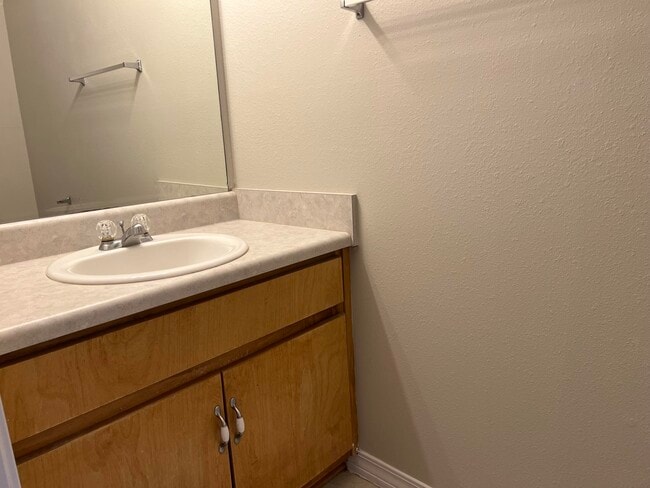 Photo - 224 Runnymeade Dr