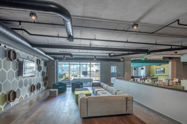 Photo - Theory Syracuse