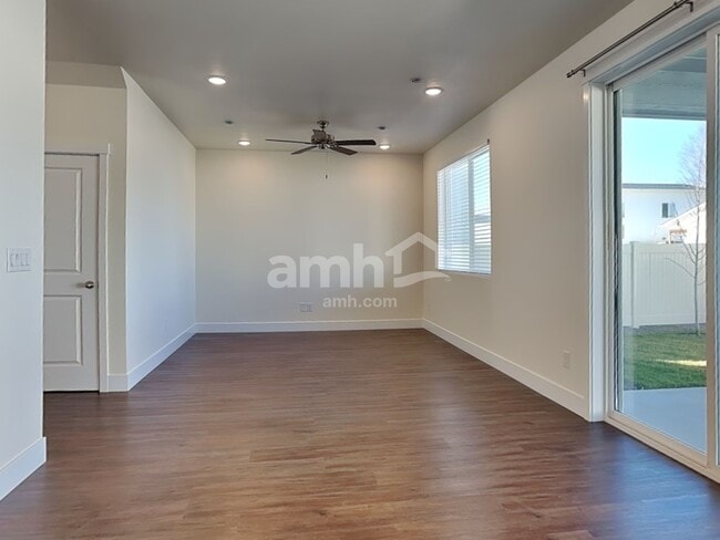 Photo - 11482 W Mesquite St