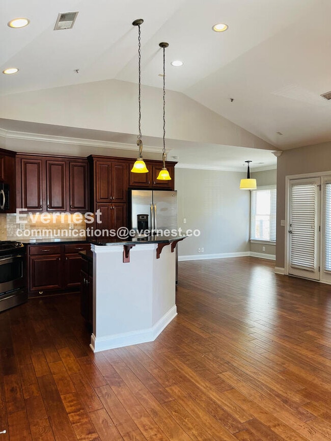 Photo - 101 Generals Retreat Pl