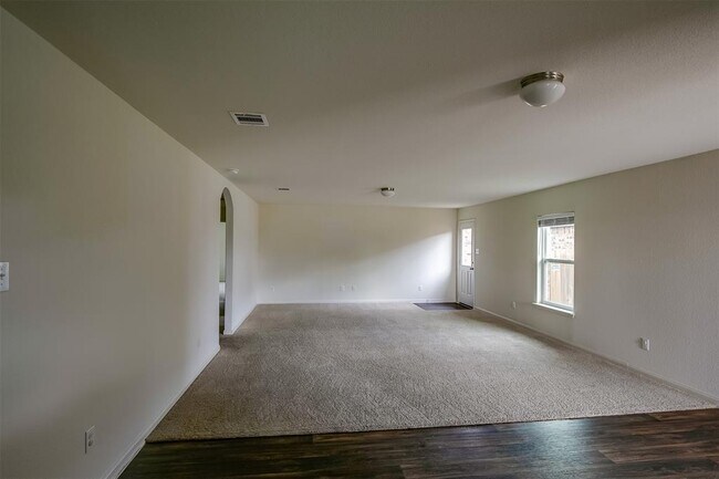 Photo - 149 Proclamation Ave