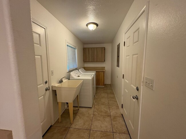 15-1706-1706 Kaloli Dr
