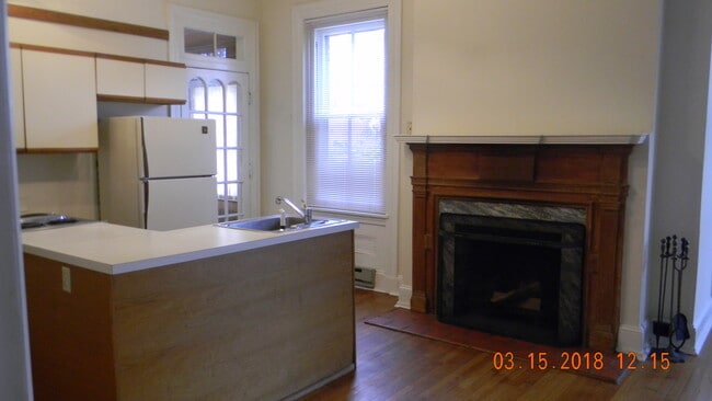 Photo - 418 N High St Unit 1 North