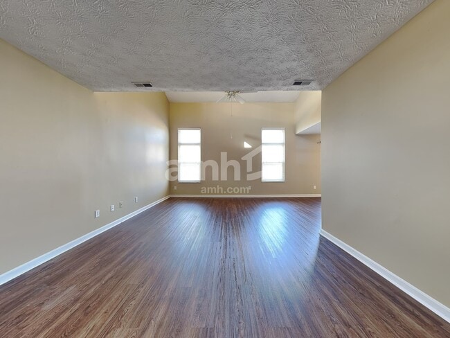 Photo - 71 Meadowcrest Dr