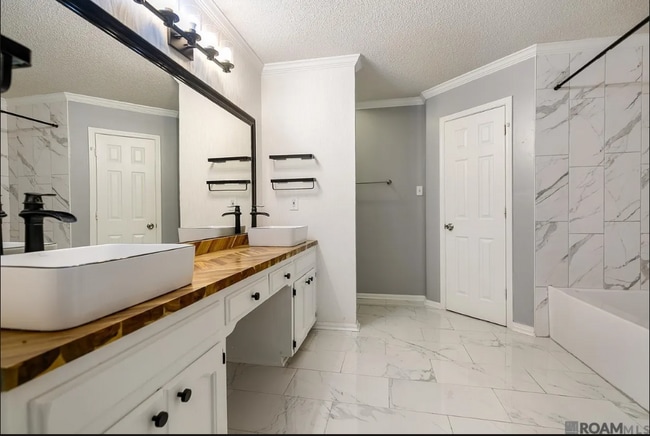 Photo - 9041 Alder Dr