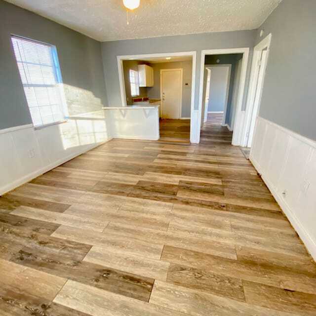 Photo - 806 N Detroit Ave