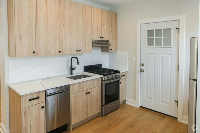 Building Photo - 3529.5 N Broadway Unit 1E Rental