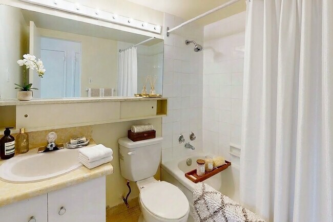 Photo - Hampton House South