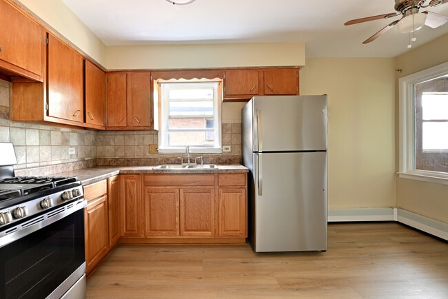1018 S 11th Ave Unit 2