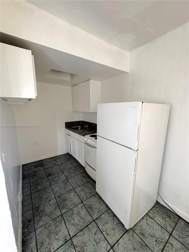 Photo - 840 NW 70th St Unit 7