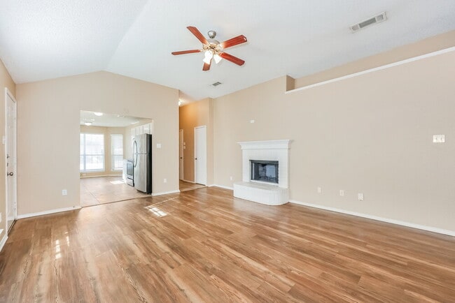 Photo - 309 Willowstone Trail