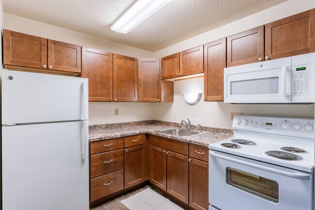 Fargo, ND Parkwood | Kitchen