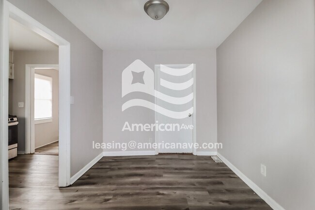 Photo - 25 10th Ave SW