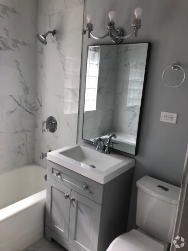 Building Photo - 605 N Humphrey Ave Unit 2 Rental