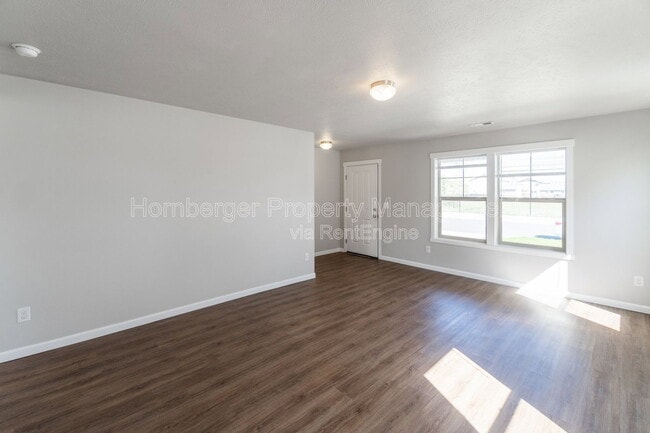 Photo - 9105 W Red St